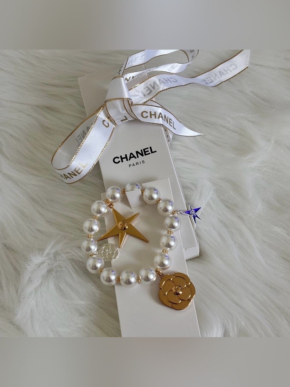GWP - CHANEL Stretch Charms bracelet Faux Pearls VIP Novelty NEW